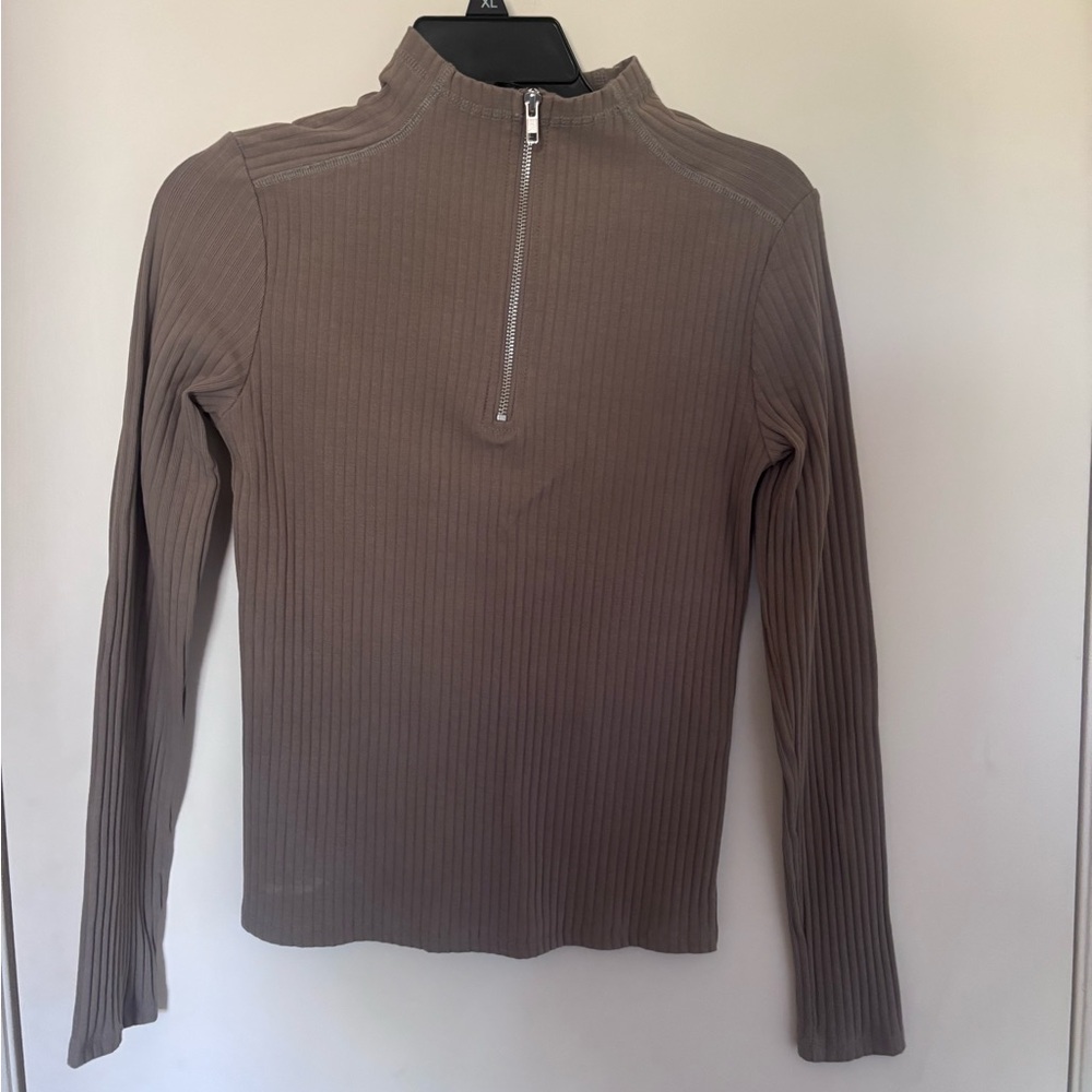 Zara Ribbed Long Sleeve Top in Brown